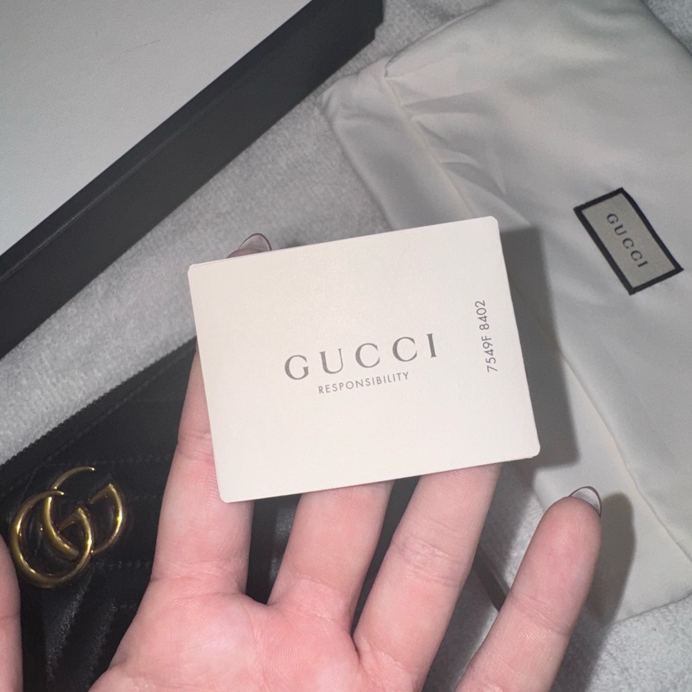 Gucci marmont zip around wallet - Picture 3 of 5